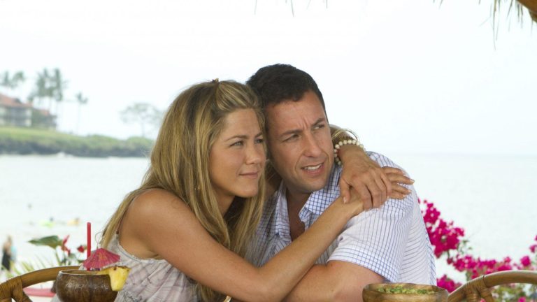 Jennifer Aniston recibe flores de Adam Sandler por el Día de la Madre