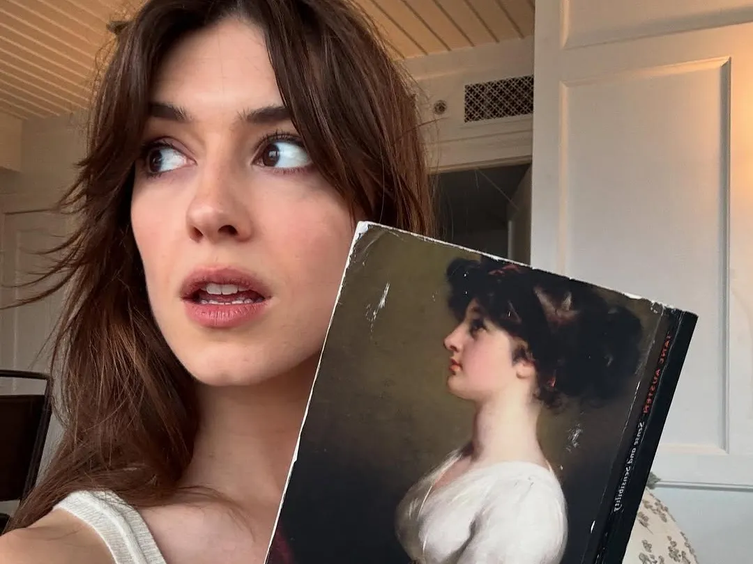 Daisy Edgar-Jones en el reparto de la película Sense and Sensibility 2026 remake